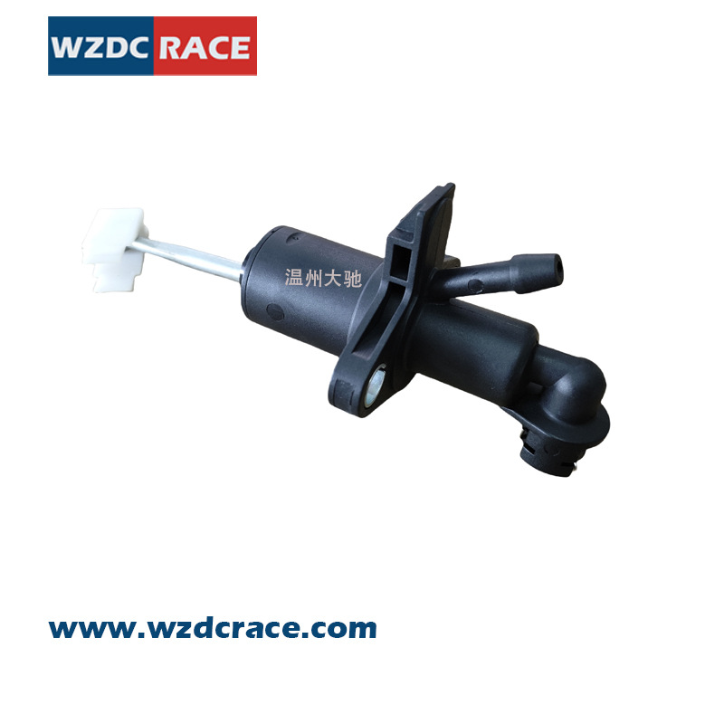 Cilindro maestro de embrague de automóvil 1J2 - 721 - 388A 1J2 - 721 - 388C / F para Skoda