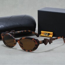 �W�tͬ��С����ī�R�E�AС���n��r�и߼��н��ĺ����Y̫����R