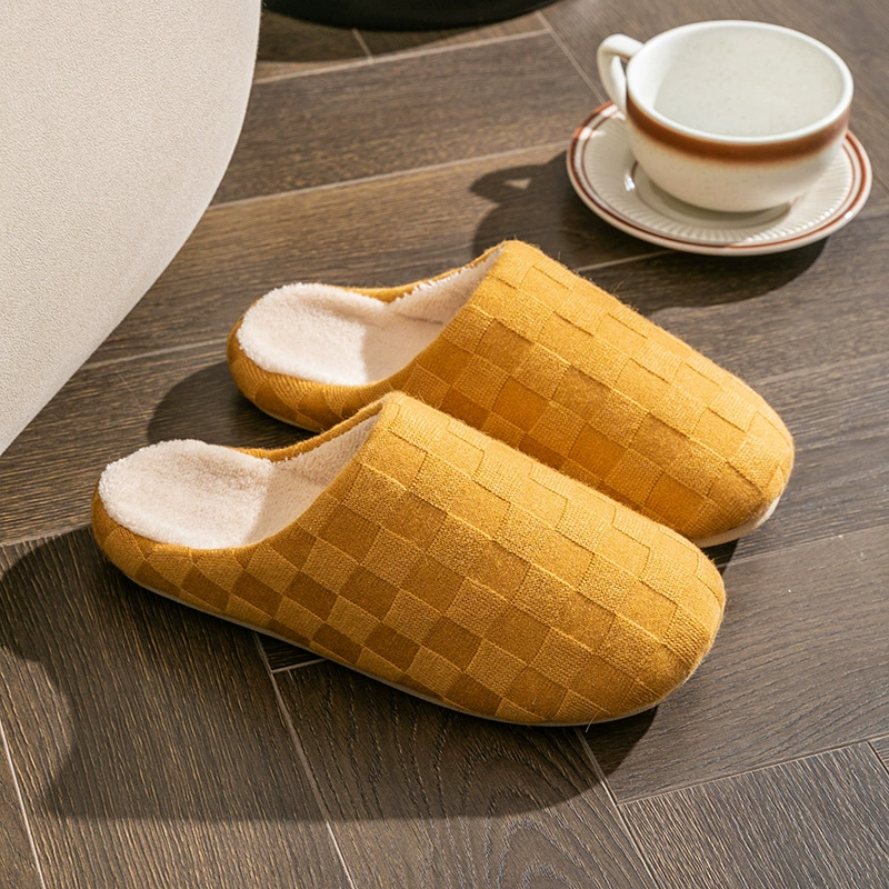 Хлопковые тапочки в клетку в шахматную доску, женские осенне-зимние домашние Нескользящие утепленные тапочки на флисовой подкладке, немые парные тапочки, мужские