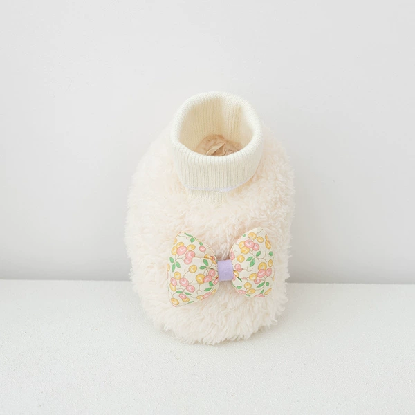 With bow, cream, white