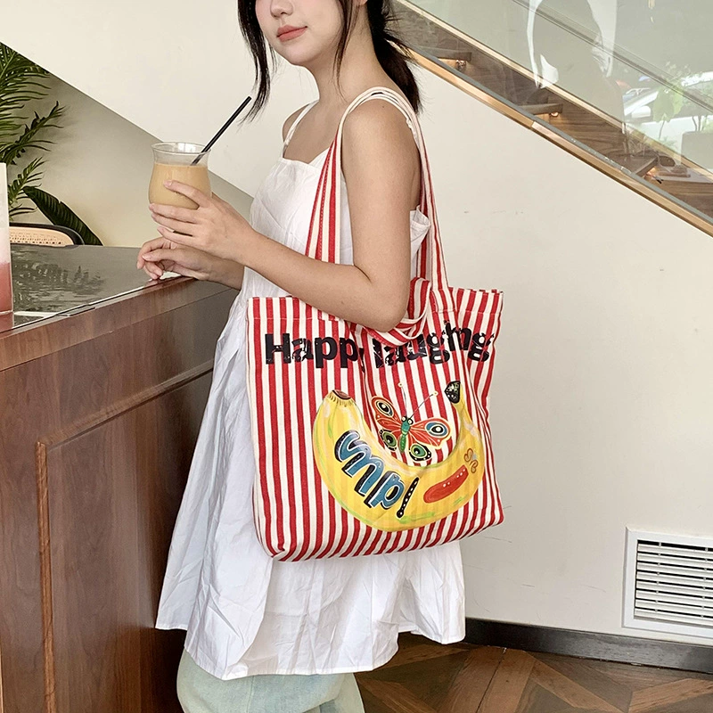 Small design capacious universal shopping bag, cloth bag