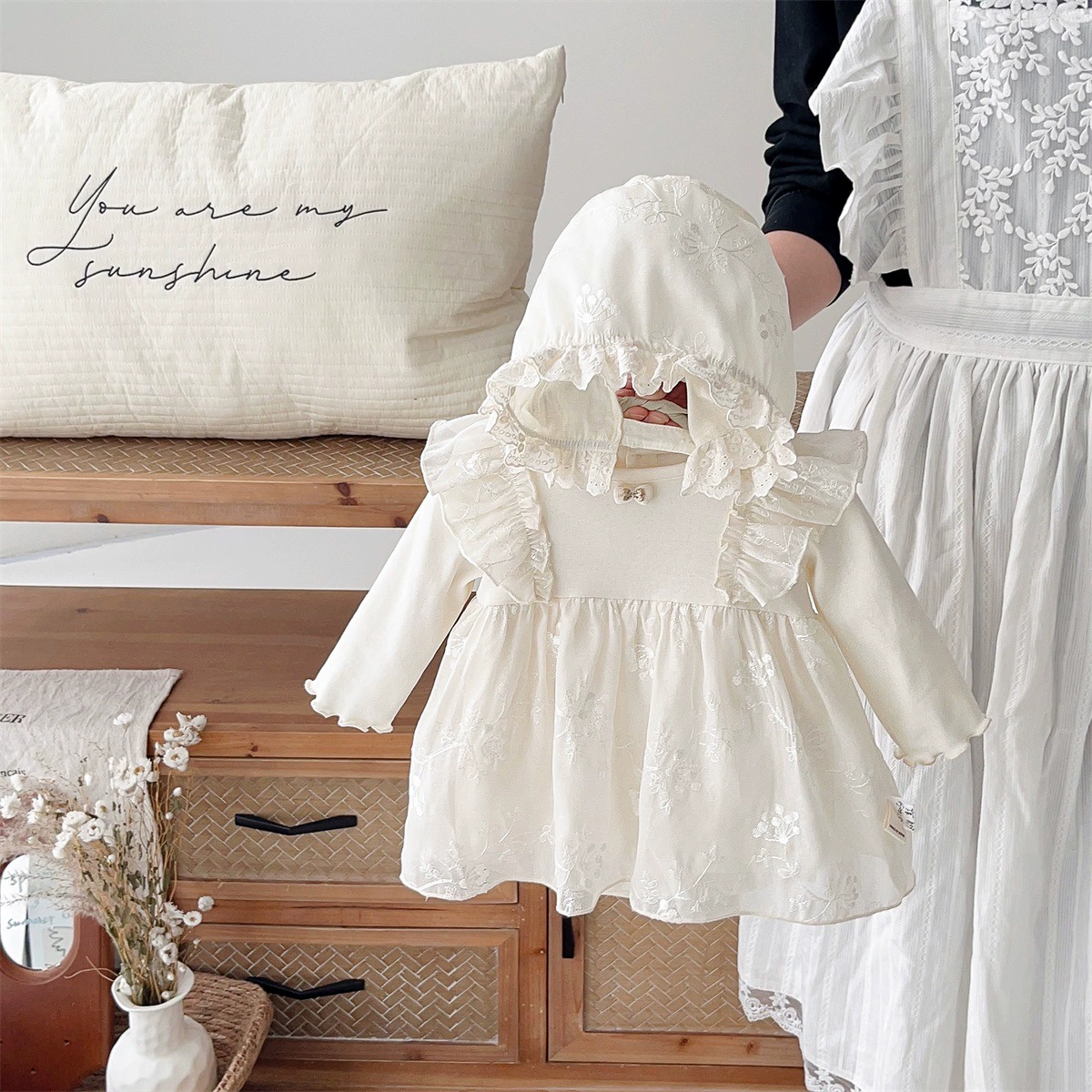 2025 Детская весна и осень Новый стиль принцессы ребенок Харбан новорожденный Сто дней полнолуние сладкое бантовое платье