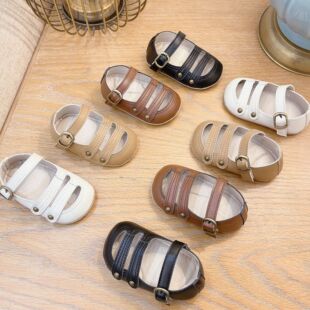 Factory direct supply Korean version of sandals hollow round head Joker soft bottom new baby girl Summer baby toddler shoes wholesale