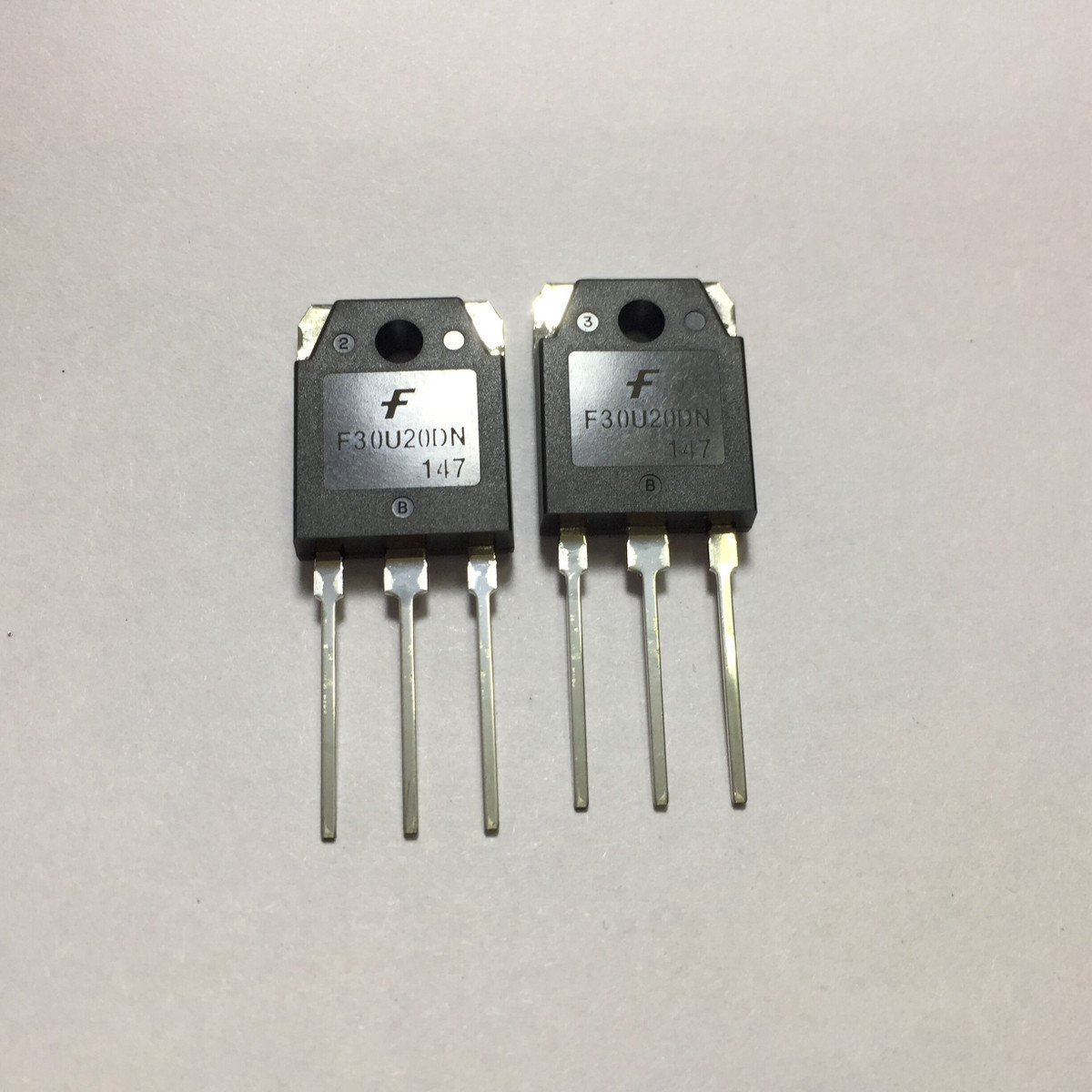 F30U20DN TO-3P FFAF30U20DN 30A/200V 快恢复整流管