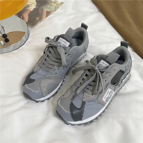  spring new thick-soled sneakers for female students, casual street photography, retro ins trend, lightweight running sneakers