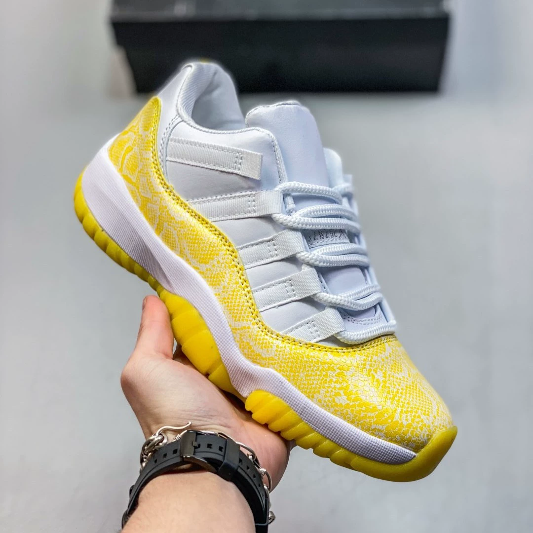 Putian Pure Original Men's Shoes AJ11 Real Carbon Casual Sports Shoes for Men and Women Combining Leather and Fabric The First Choice for Foreign Trade