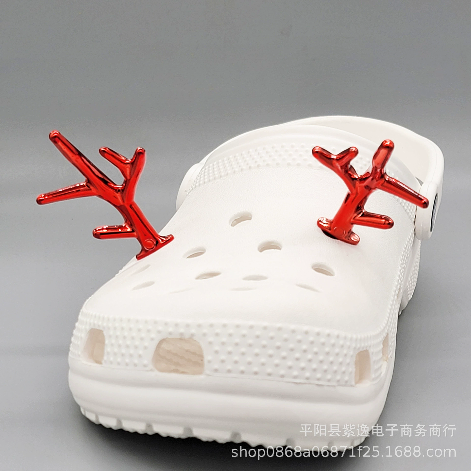 Crocs, рождественская обувная пряжка, разноцветный аксессуар