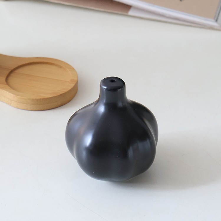 Transfronterizo suministro directo de estilo europeo creativo de ajo cerámica condimento frasco de condimento de cerámica boutique de venta venta en el comercio exterior