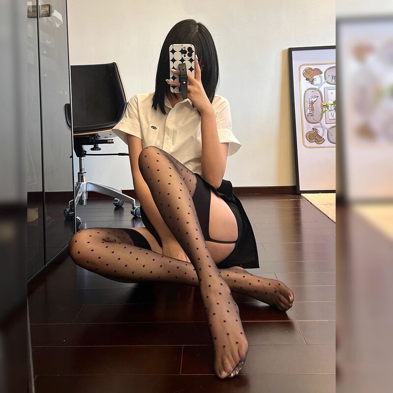 French retro elegant polka dot sling black silk thin transparent waist high waist integrated 3D sexy sling stockings pantyhose