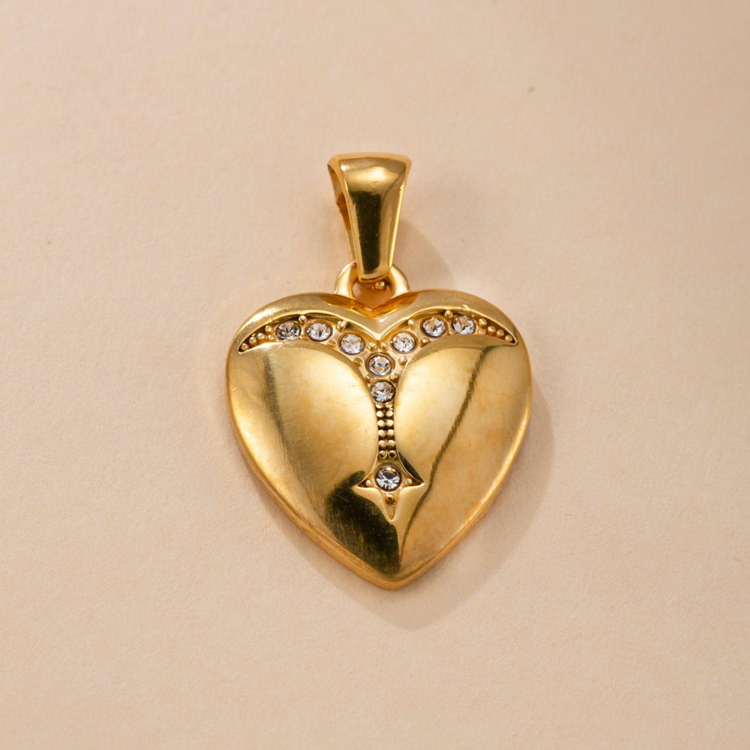 Colgante único Joyas de fundición de acero inoxidable transfronterizas Amor collar de diamantes con incrustaciones de micro temperamento accesorios de joyería de bricolaje de lujo ligero