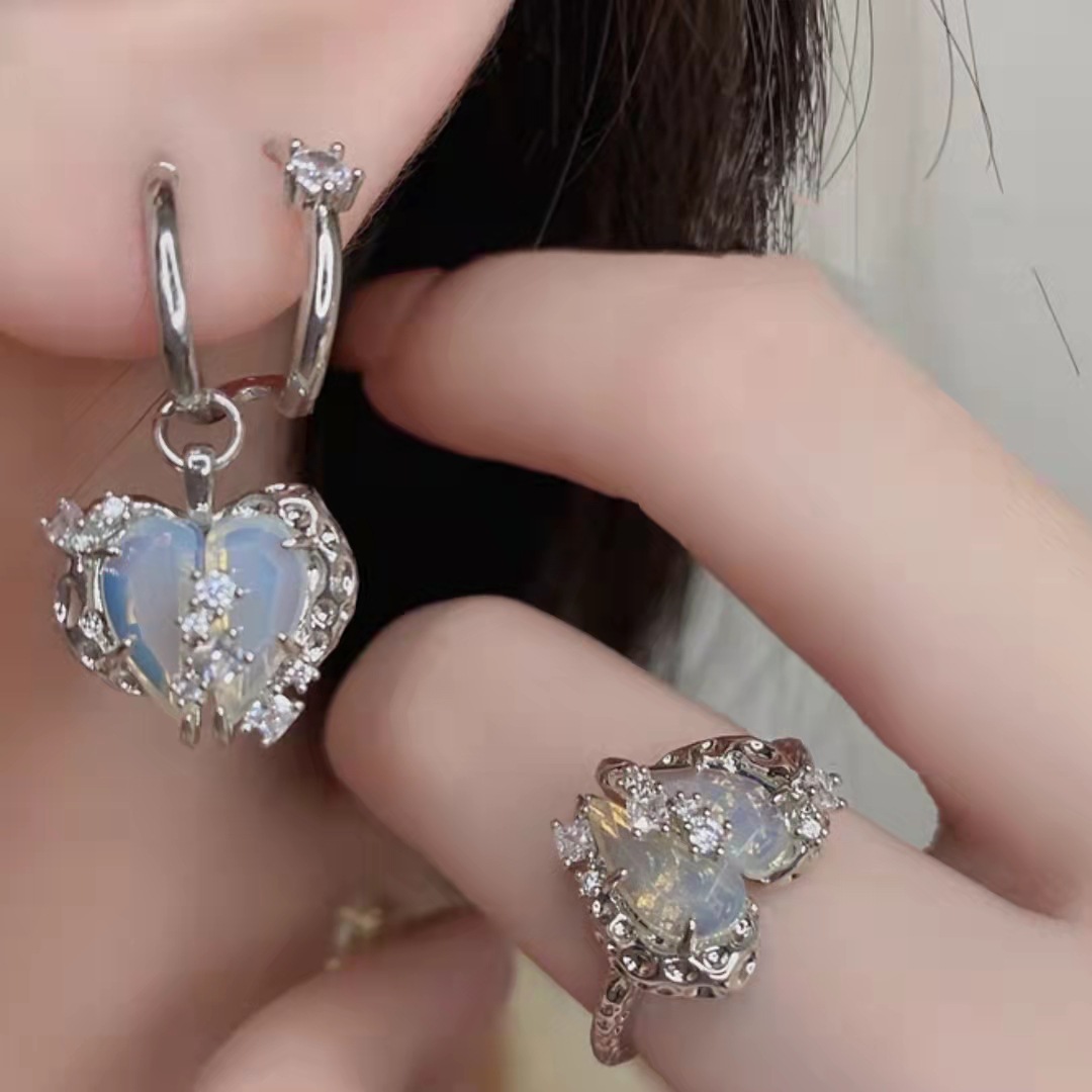 法式超仙感分裂愛心項鍊輕奢鑲鑽開口戒指小眾設計耳墜耳釘套裝潮