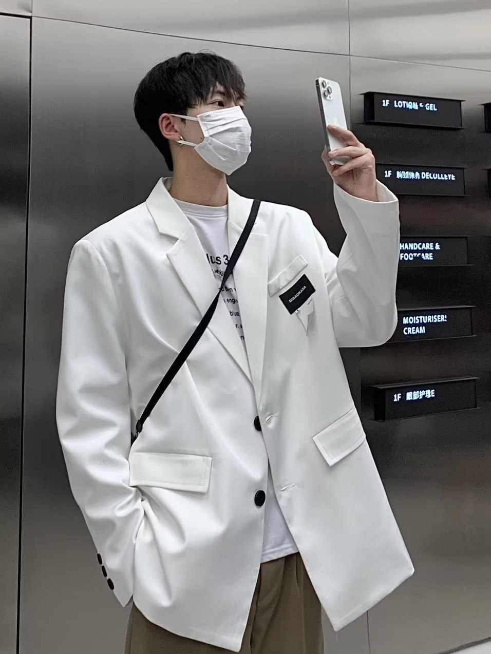 2024 nuevo estilo chaqueta blanca para hombre traje de calle frito de alto nivel para hombre traje pequeño casual estilo de Hong Kong grande