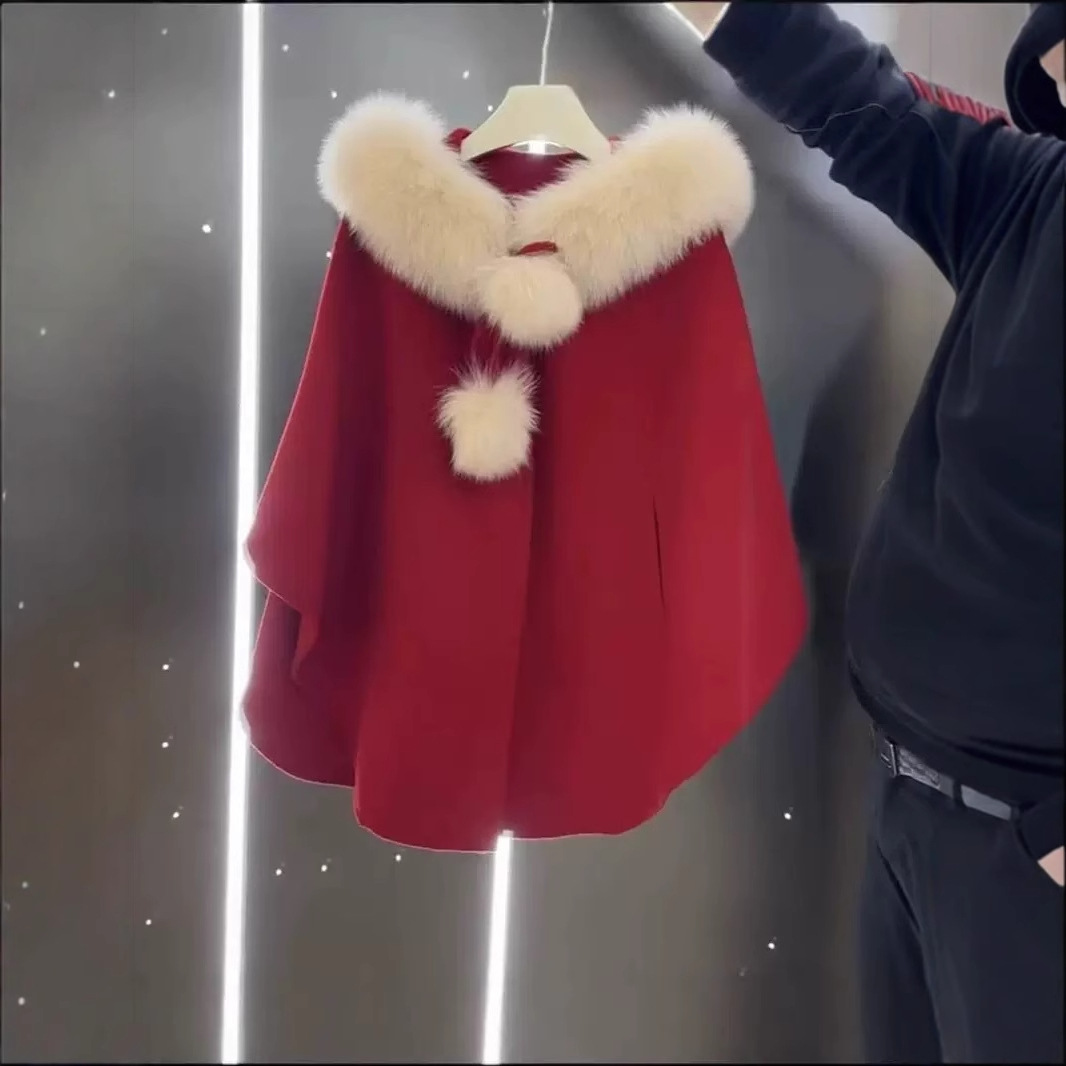 8951 Jieyu Xiu 2024 Autumn/Winter Snowball New Coat Eco-Friendly Fur Ball Hooded Cape Woolen Jacket for Women