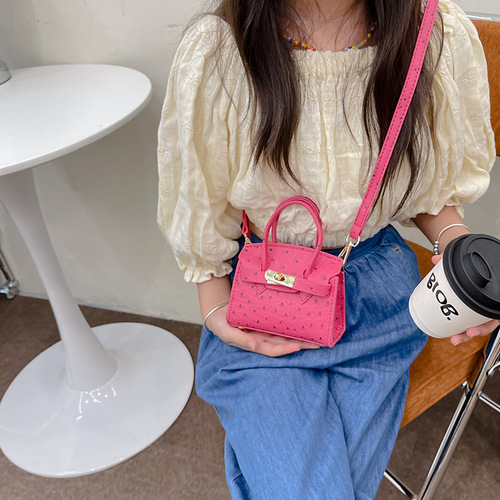 Textured children's small bags women's bags 2024 popular new European and American niche Kelly bags fashionable spring and summer crossbody bags