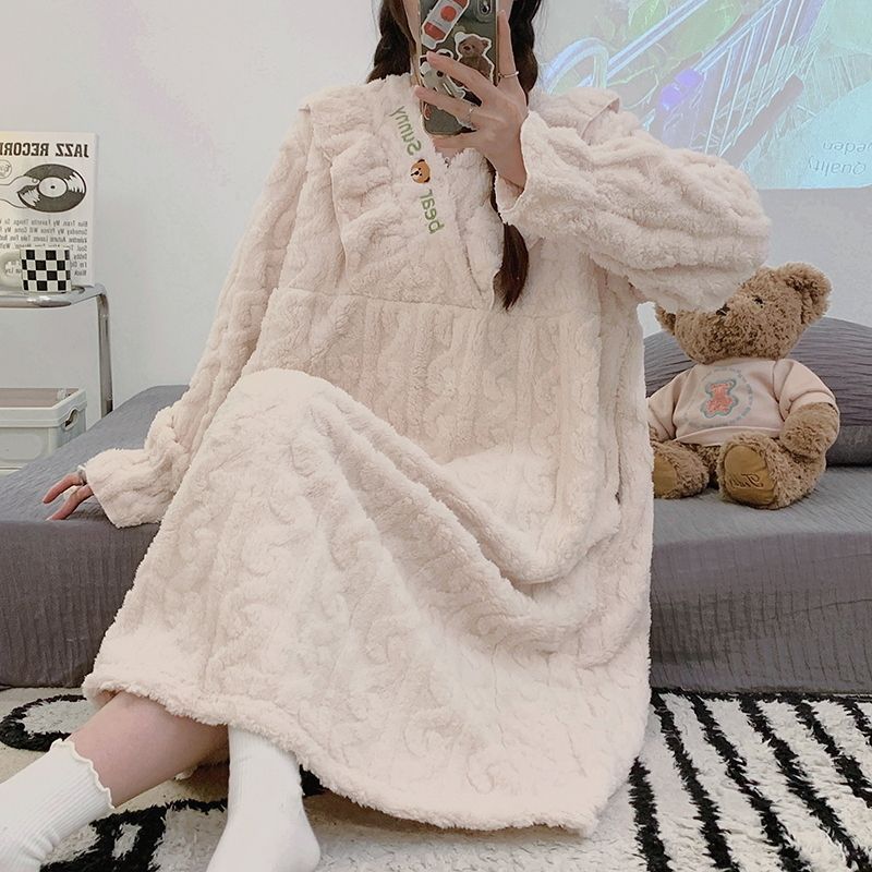 산호 플리스 나이트드레스 여성 가을과 겨울 라운드넥 긴팔 따뜻한 플러스 벨벳 두꺼운 플란넬 무릎 위 플러스 사이즈 홈 의류