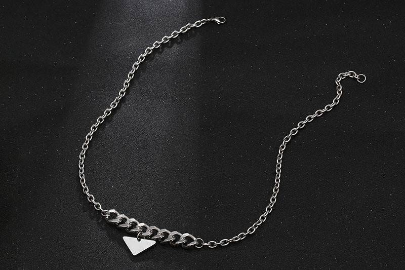 Hip-hop Rock Modern Style Triangle Titanium Steel Polishing Chain Unisex Pendant Necklace display picture 4