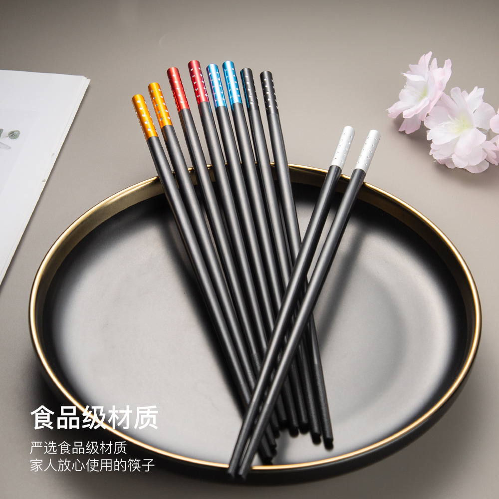 Palillos de aleación de entrega de una sola pieza traje japonés creativo Hotel hogar regalo palillos multi-cliente ventas directas de la fábrica