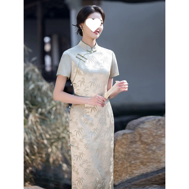 Высококачественный ацетатный чонсам в китайском стиле в молодом стиле для экзаменов, высококачественный, облегающий, ретро, ​​повседневный, приятный для кожи и удобный.