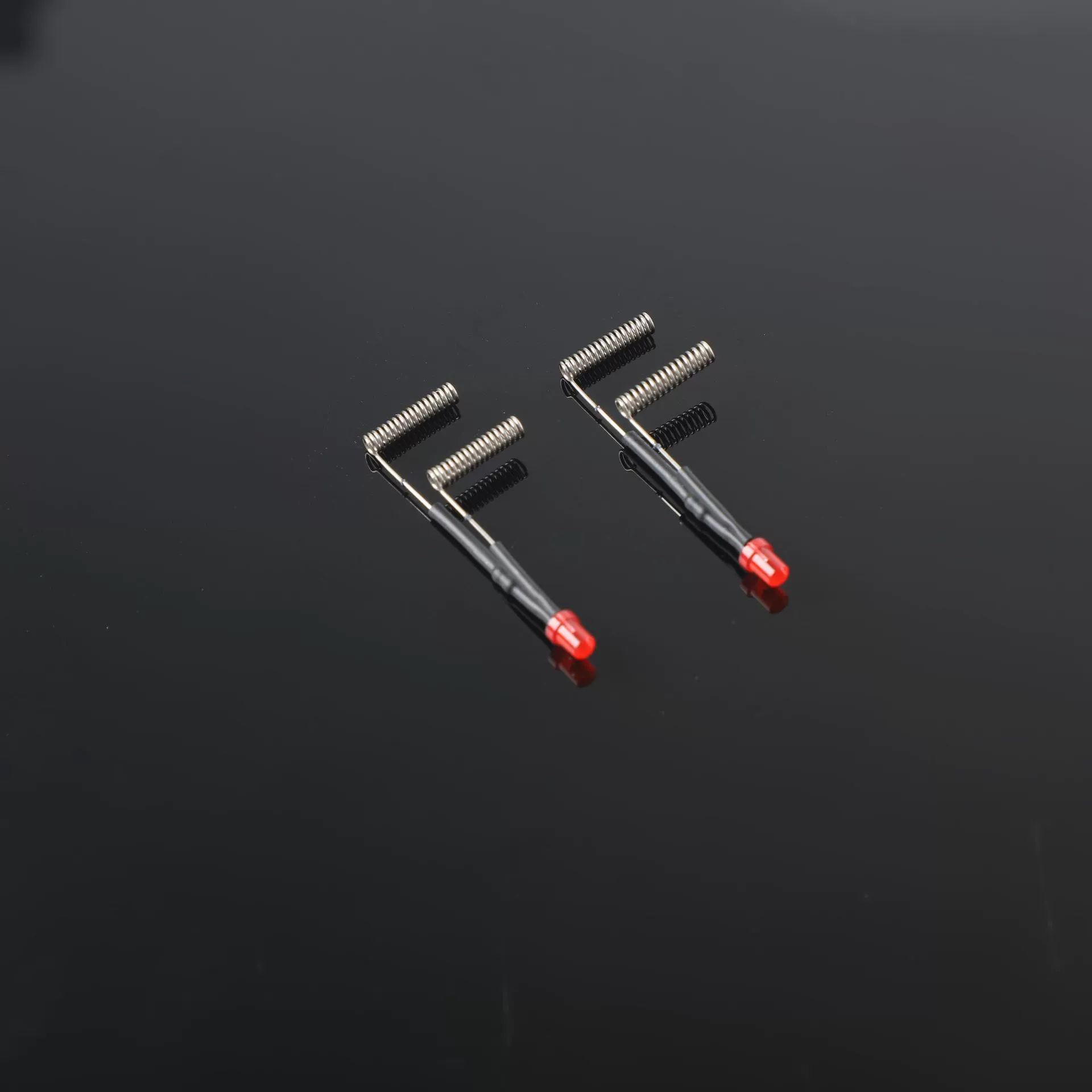 F3 красный LED с пружиной, светодиодная 'соломенная шляпа' лампочка-индикатор с проводом, 3 мм, прямой вывод