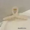 Прозрачно-бежевый