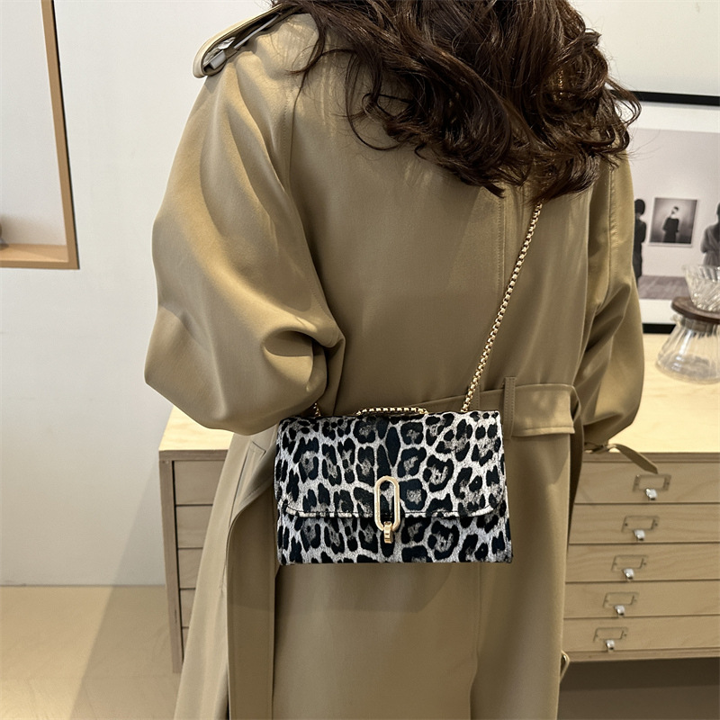 Retro ocio red de moda personalidad bolso 2024 nueva moda leopardo cadena de hombro bolso pequeño