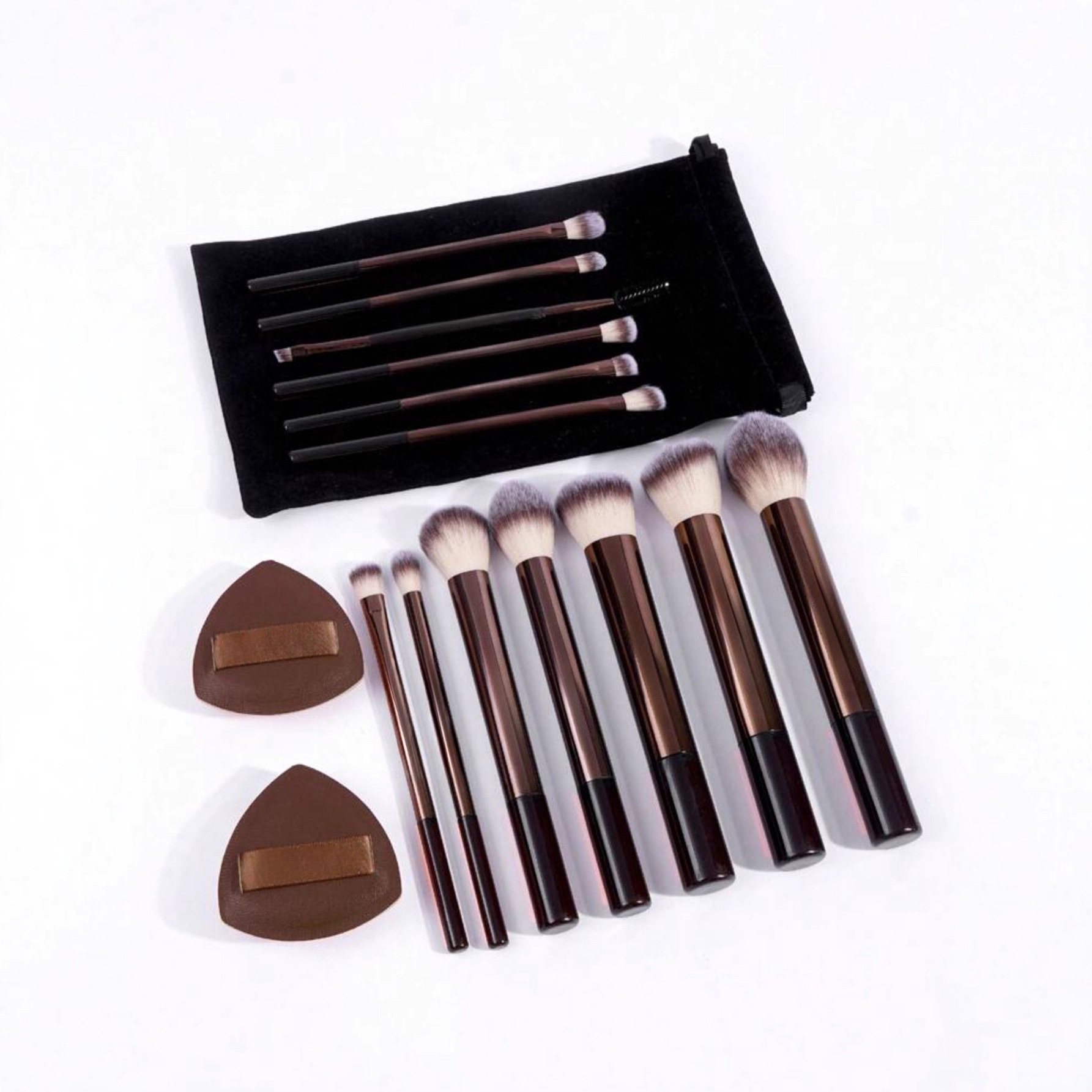 Nuevo conjunto de cepillo de maquillaje transfronterizo de 13 tubos de aluminio marrón + bolsa de tela + 2 triángulos marrones + caja