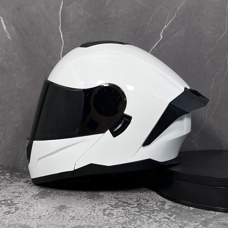 Casco LVS para hombres y mujeres cubierta completa casco de exposición de doble lente personalidad Bluetooth verano medio casco Four Seasons carreras de coches eléctricos