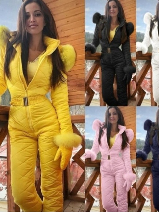 Winter travel fashionable ski ski suit
