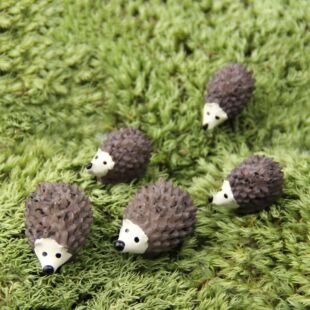 Moss micro landscape decoration ornaments hedgehog mother and small hedgehog doll ornaments DIY material wholesale