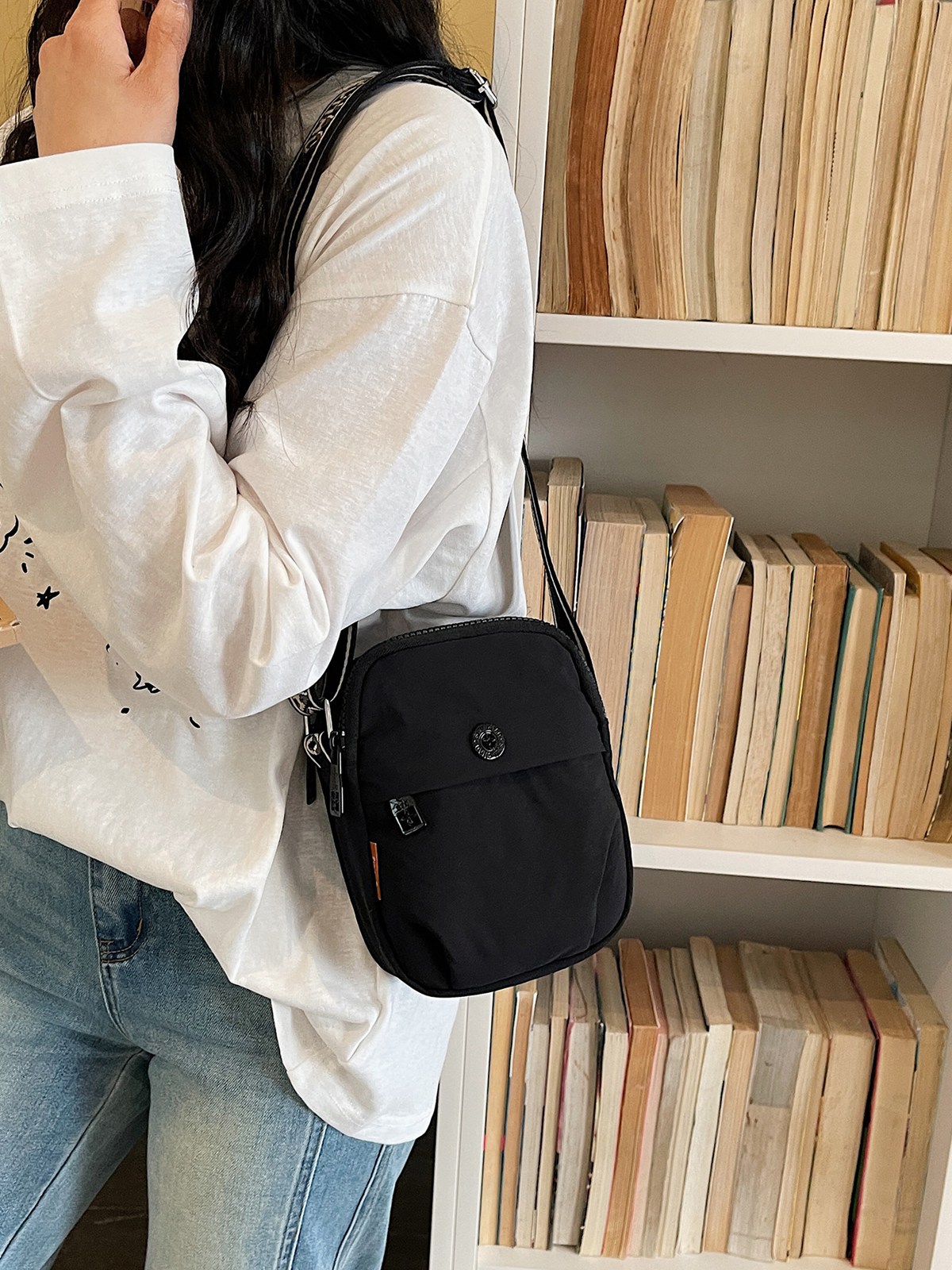 Bolso de nylon de moda para mujeres 2026 nuevo bolso de verano casual simple bolso de viaje ligero bolso de mujer