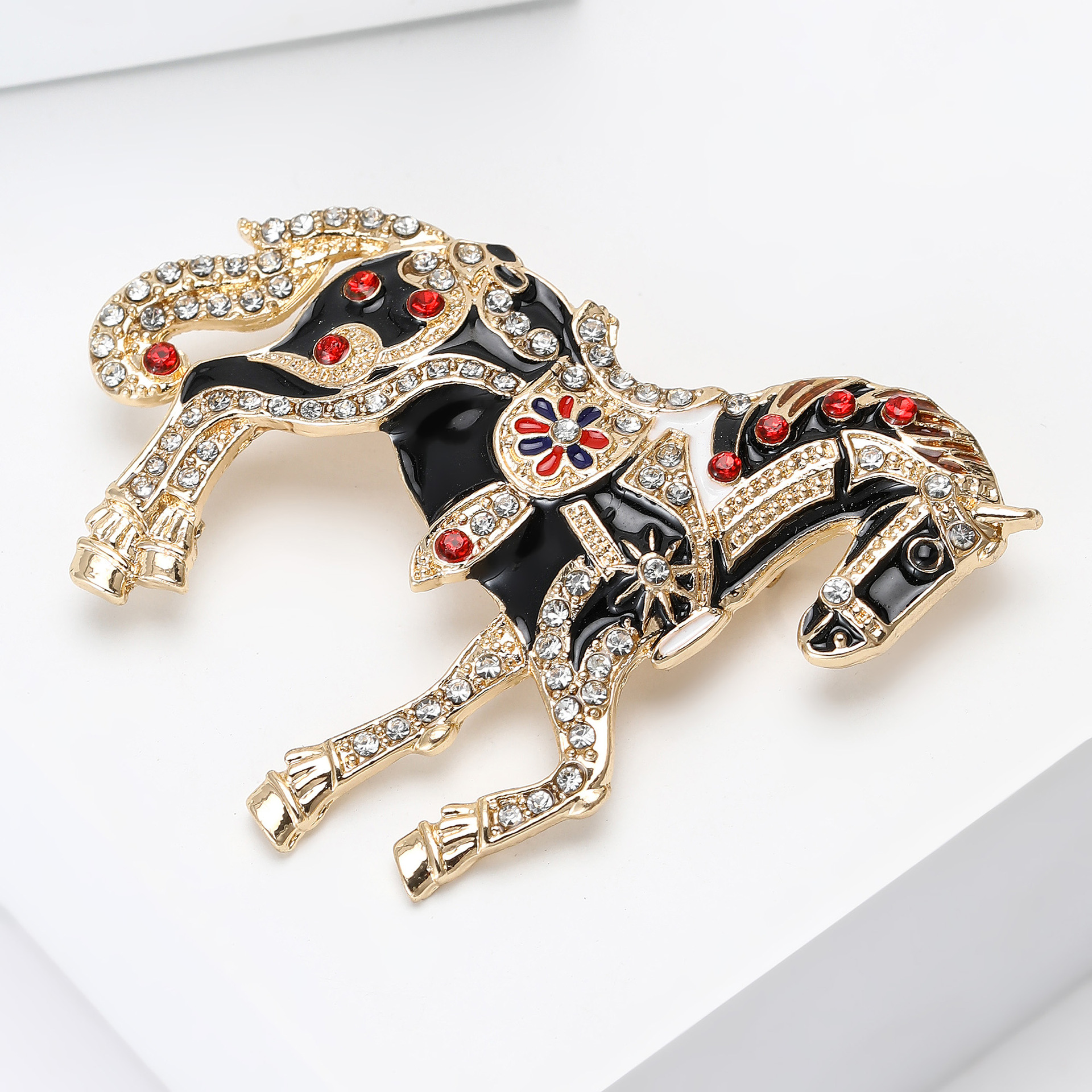 Cross-Border Diamond-Encrusted Palace-Style Enamel Light Luxury Horse Brooch for Men and Women, Suit Coat Brooch, Jewelry Pin, Zodiac Accessory