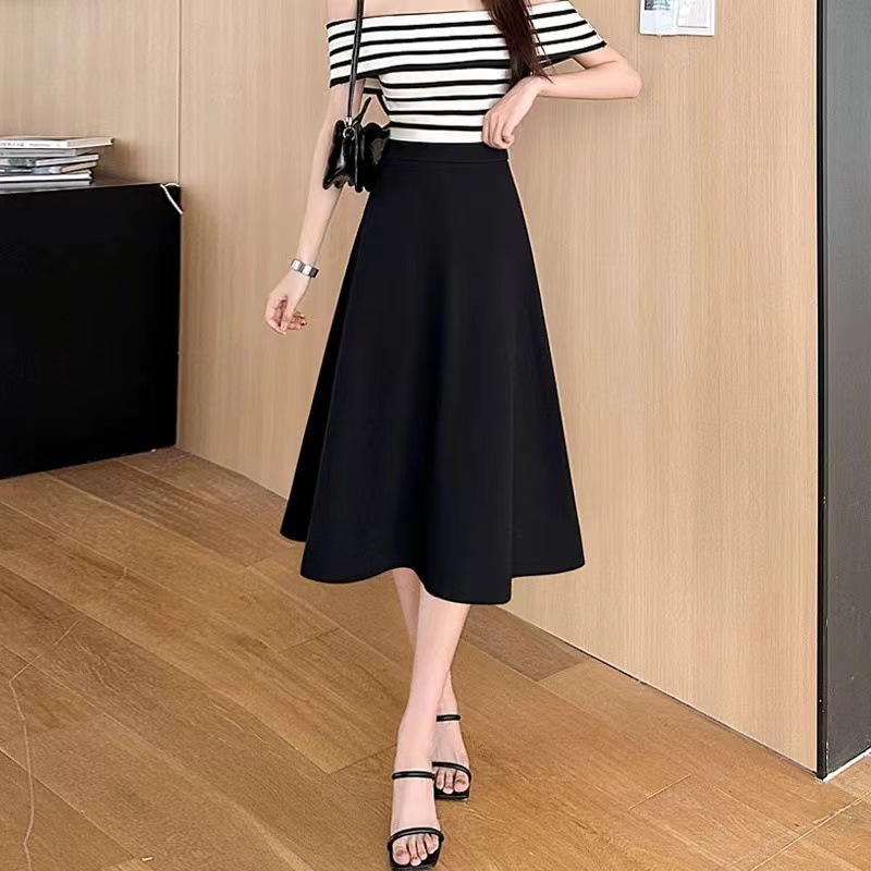 Black skirt