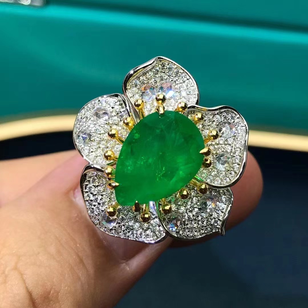 En forma de gota Esmeralda sintética anillo de piedras preciosas forma de rosa corte arte joyería anillo 6 quilates VVS nivel