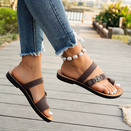 Indoor/Outdoor Elegant Slide Sandals for Women