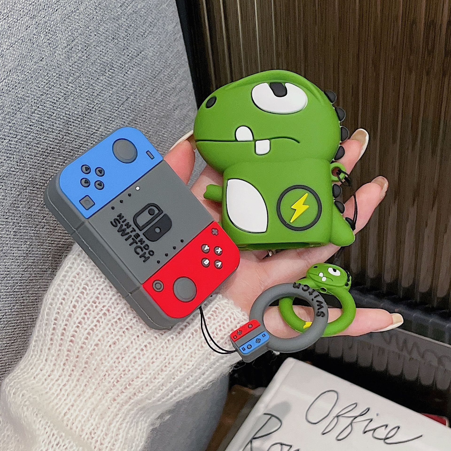 BYD에 적합한 키 체인 새로운 만화 자동차 키 보호 커버 PVC 키 펜던트 Perodua 게임 기계