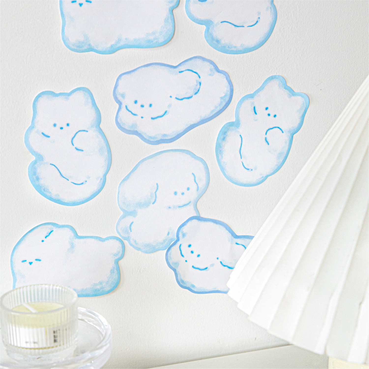 Notas adhesivas de forma especial de papel kraft blanco Mo Nube pequeña mascota linda niña de dibujos animados mensaje material de cuenta manual n pegatinas