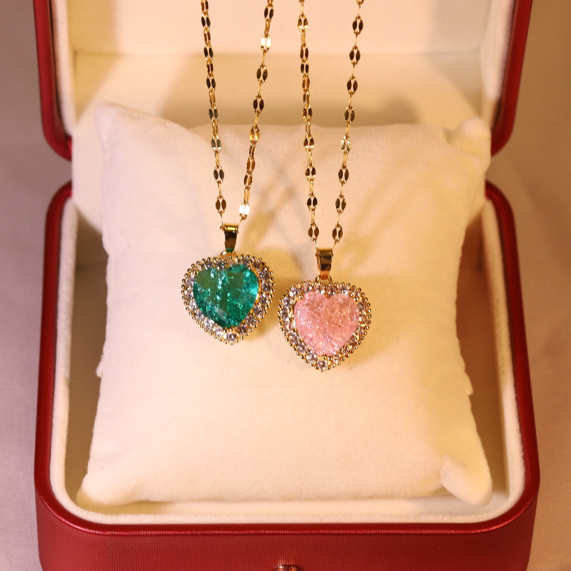 Retro Heart Shape Titanium Steel Inlaid Zircon Necklace 1 Piece