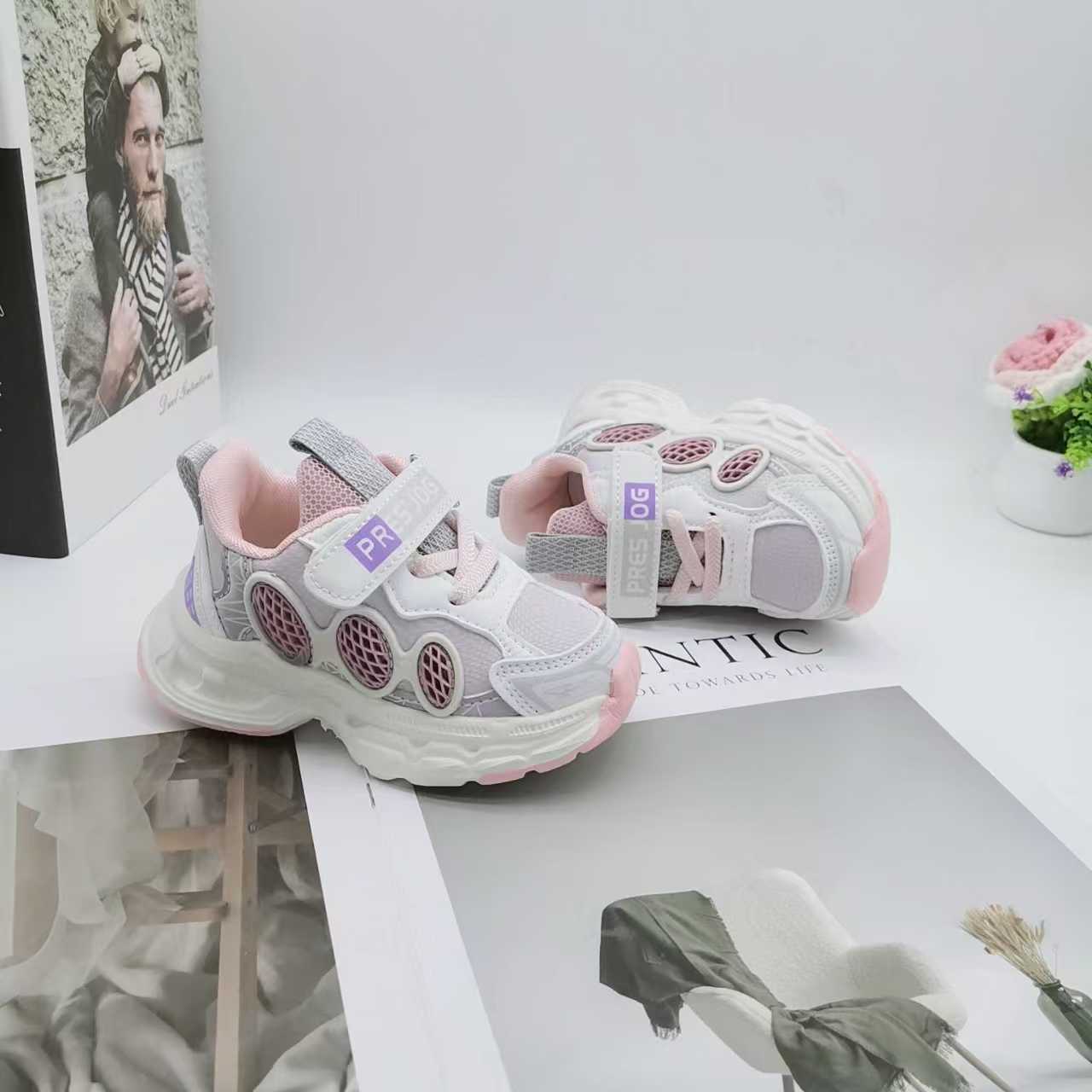 Otoño nuevo 2025 zapatos de cuero para niños y niñas zapatos deportivos para bebés zapatos de correr para niños y niñas