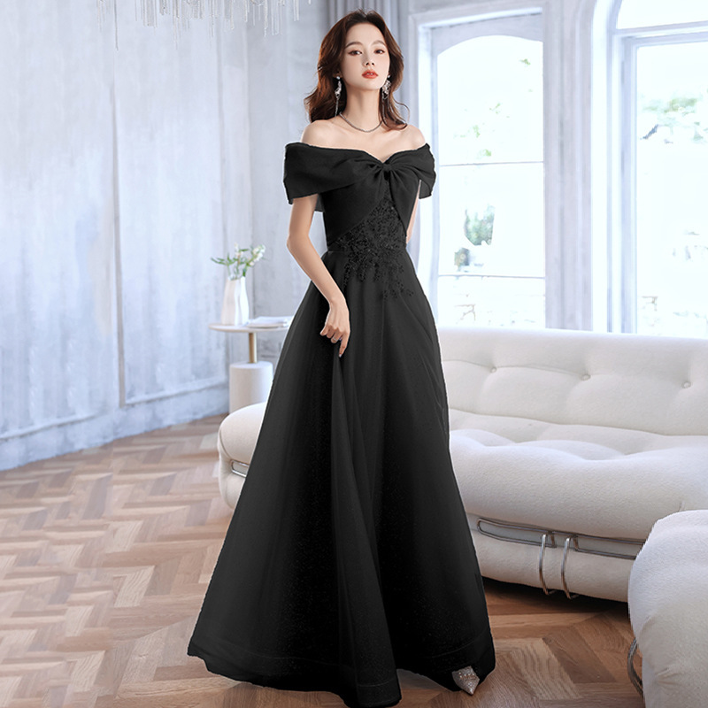 Vestido de noche fuera del hombro 2024 nuevo verano elegante estilo francés Luz de lujo anfitrión azul Luz de lujo vestido de banquete image 9
