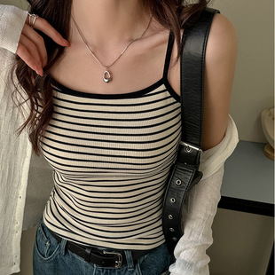 �ڰחl�y�OӋ�е���С����Ůײɫ�����@��һ���I�����L�o������