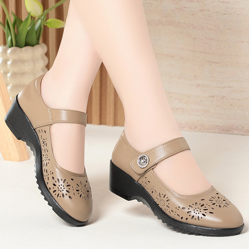 Sandal nữ da thật đế mềm kiểu đục lỗ thoáng khí — Đen【Kiểu đục lỗ】