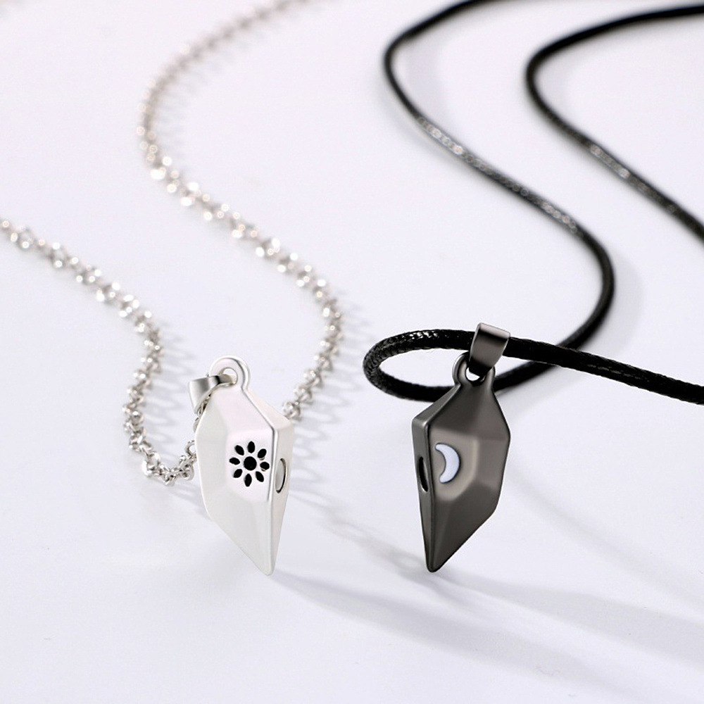 Nouveau pendentif cœur soleil lune amour pour femmes et hommes, style simple et tendance, orné de pierres magnétiques en forme de cœur. Collier de couple._voghion.com