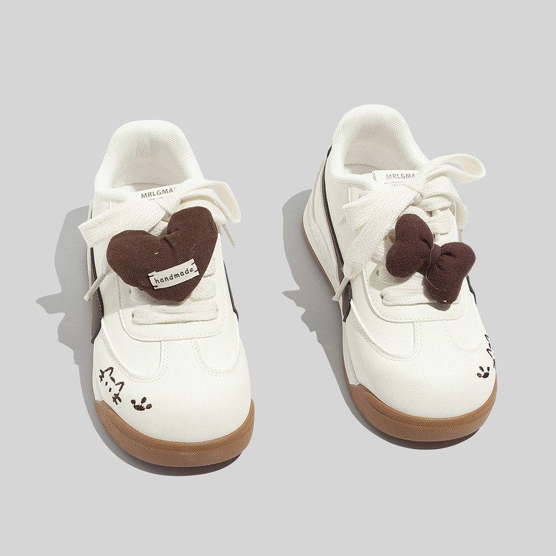 Cute and Lightweight Bow-Knot Heart Sports White Shoes for Women 2025 New Versatile Niche Casual Lace-Up Moral Training Shoes