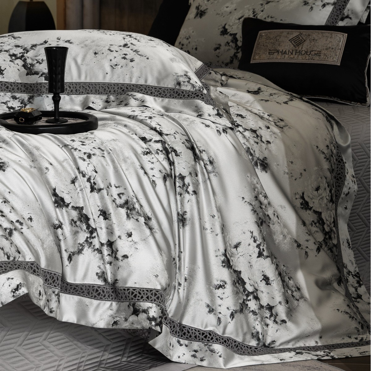 Italian-Style High-Luxury Gilt Jacquard Bedding Set with Bedspread, Pure Cotton Long-Staple Cotton Four-Piece Home Textile Set