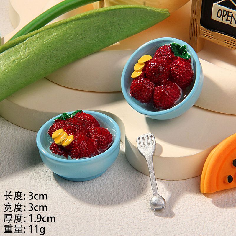 DIY冷蔵庫はアクセサリーのおもちゃの部品を貼ってデザートのケーキをシミュレーションします。|undefined