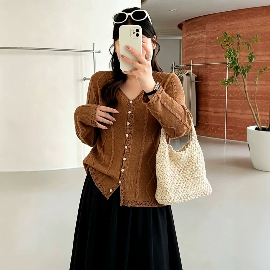 Plus-size women's clothing: lace-trimmed V-neck knitted cardigan, 2026 autumn collection, loose-fitting outerwear, hollow-out top for women