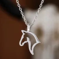 AliExpress трансграничный хит продаж, модное простое полое ожерелье с головой лошади, стиль панк, персонализированные универсальные украшения с животными, оптовая продажа