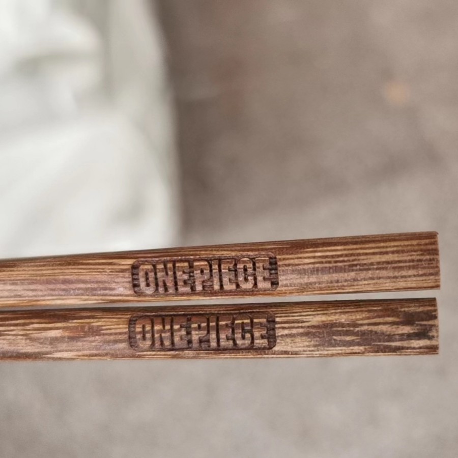 Anime japonés de una pieza luffy sombrero de paja tazón lindo dibujos animados hogar vajilla de cerámica postre sopa tazón de fideos tazón transfronterizo