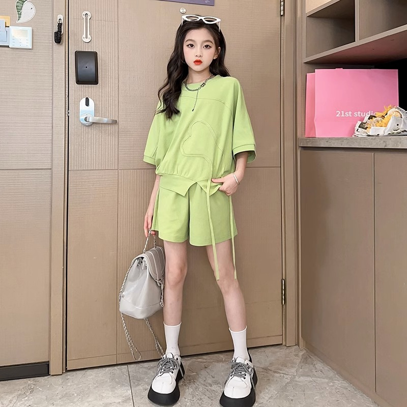 Girls' Big Children's Unruly Top Shorts Two-Piece Set 2023 Summer New Round Neck T-Shirt Pants Set