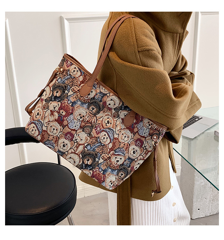 retro bear printing handbag canvas largecapacity shoulder bag commuter tote bagpicture4